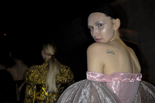 Backstage Guo Pei Parigi