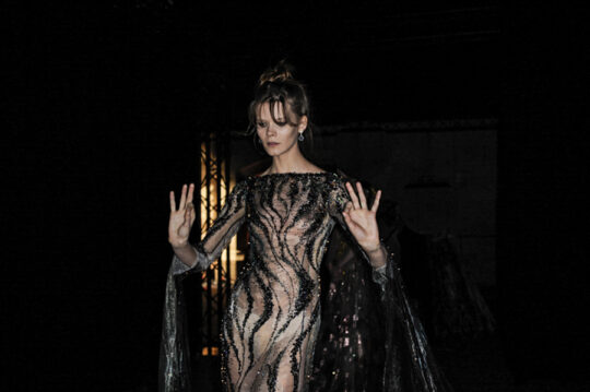 Backstage Guo Pei Parigi