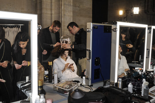 Backstage Guo Pei Parigi