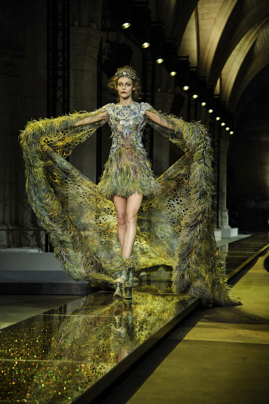 Backstage Guo Pei Parigi